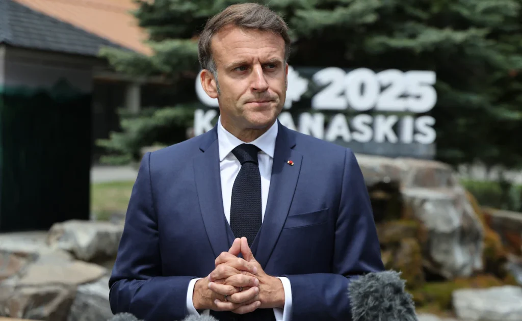 G7