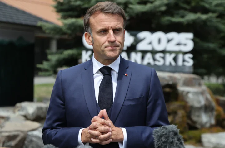 G7